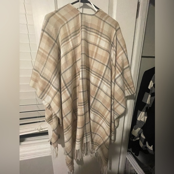 Charter Club sweater cape - Picture 3 of 3